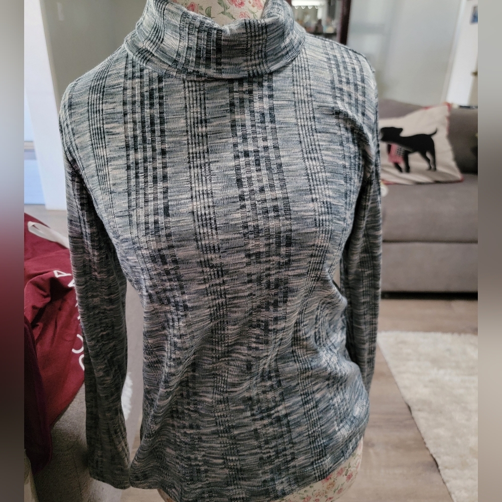 NWT Knox Rose Plaid Gray Turtleneck Sweater Size L